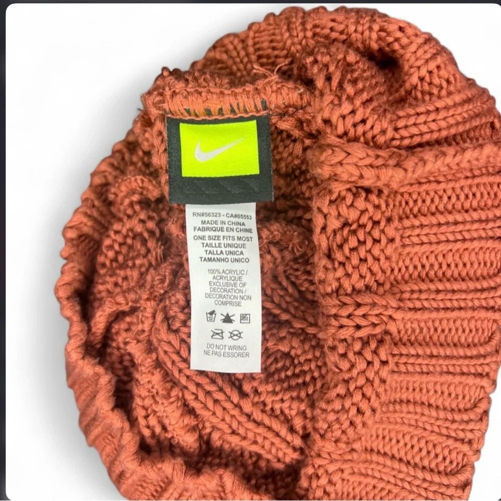 Nike‎ Peach Chunky Knit Beanie One Size Cozy Winter Hat